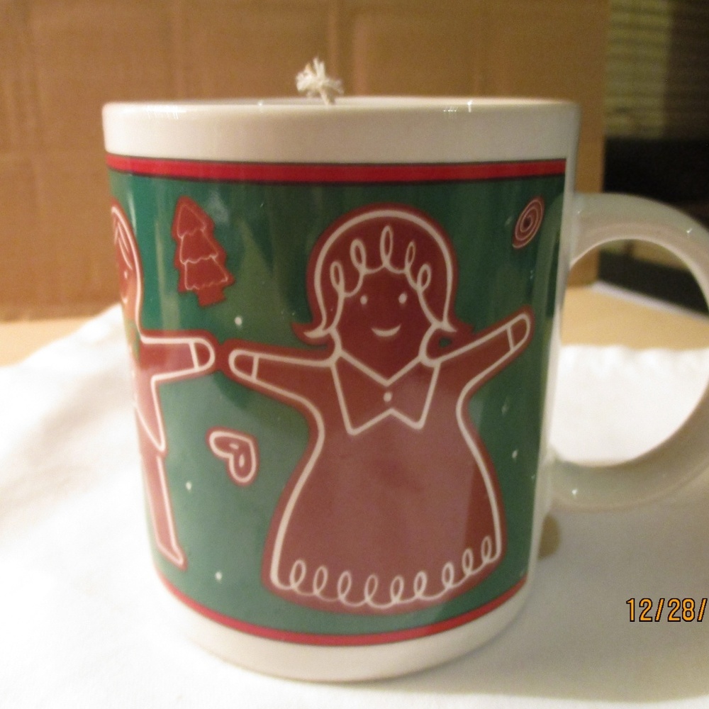 Coffee Mug Candle Cherry Cider 21.07 OZ